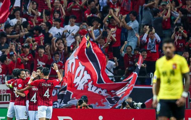 LOL联盟网站 -休斯敦火箭训练开放日；今晨官宣签约引欢呼；亚冠在即；身体对抗强度拉满 